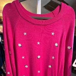 Umgee Sweater with
embroidered stars and flowers size L
Ptp 24
